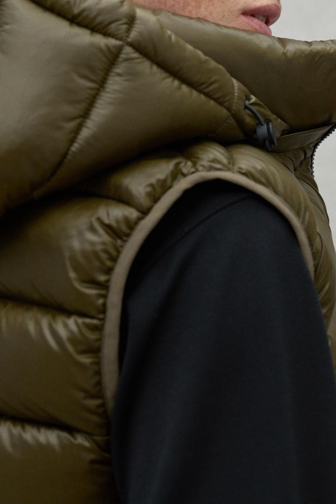 AORAKIALF VEST DARK OLIVE 5