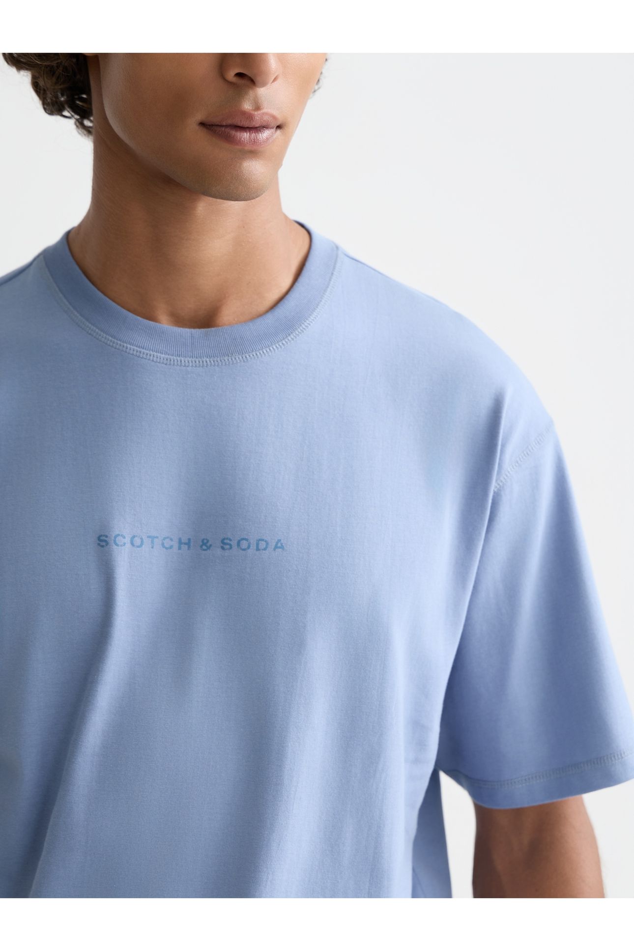 SEASONAL CORE CHEST ARTWORK RELAXED-FIT T-SHIRT NAVY 6