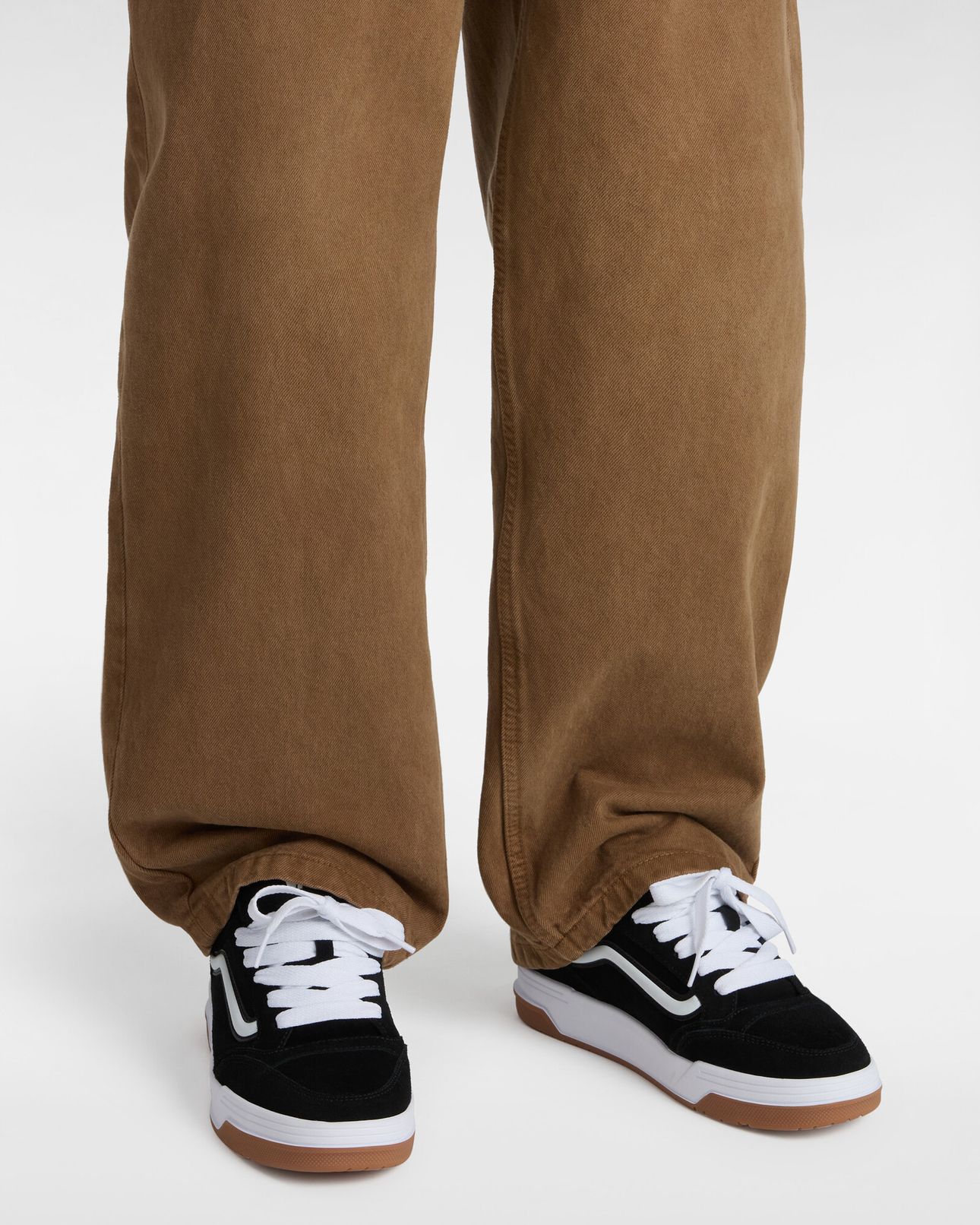 UNISEX HYLANE BLACK/WHITE/GUM 3