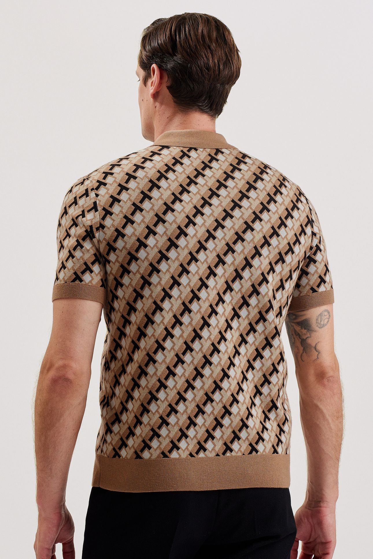 SEFERRY SS TEXTURED T JACQUARD BUTTON BROWN 2