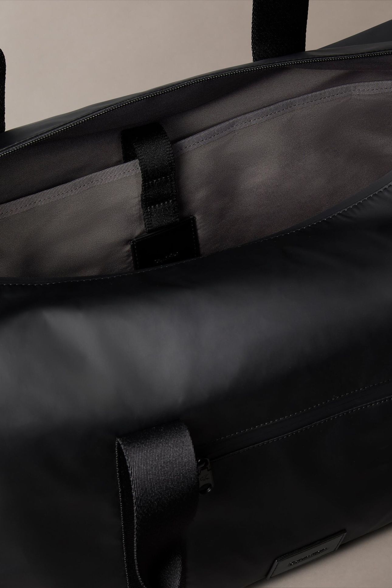 PUFFER UTILITY DUFFLE BAG BLACK 6