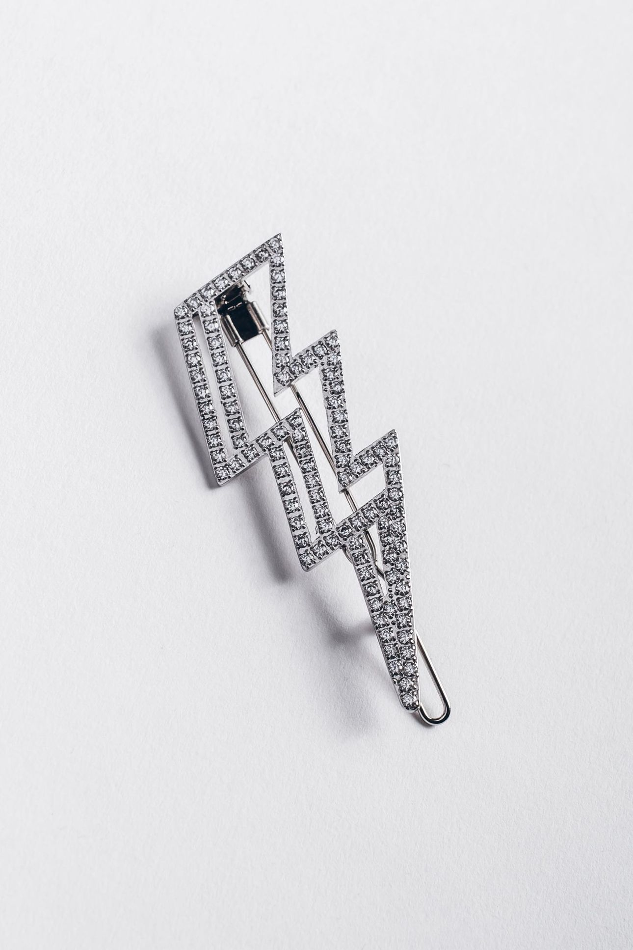 THE FLASH HAIR PIN 3