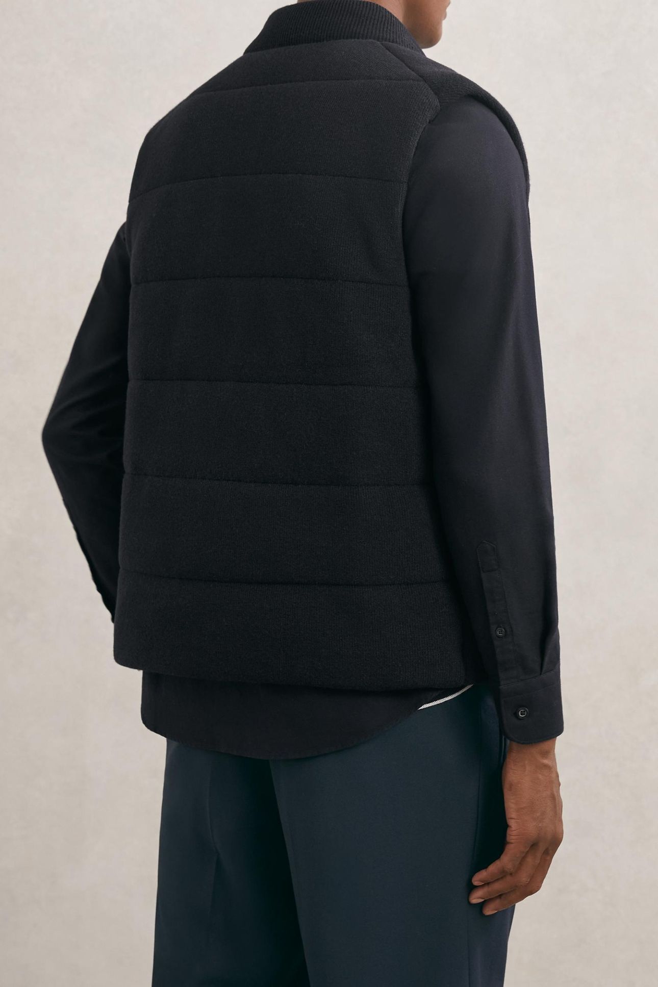 SLEEVELESS ZIP THROUGH RIBBED GILET NAVY 2