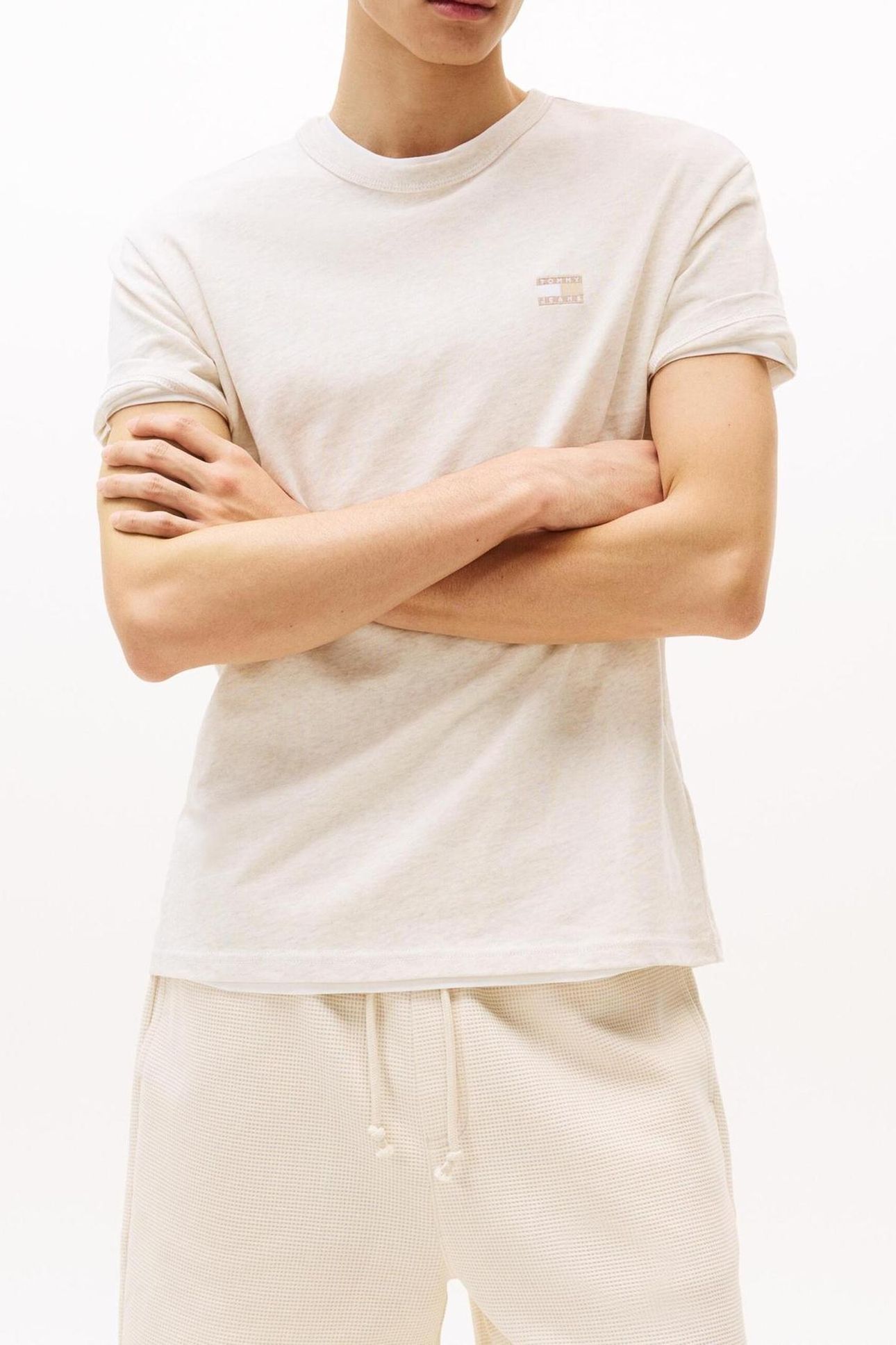 TJM REG BADGE TEE OAT MARL HEATHER TONAL 3
