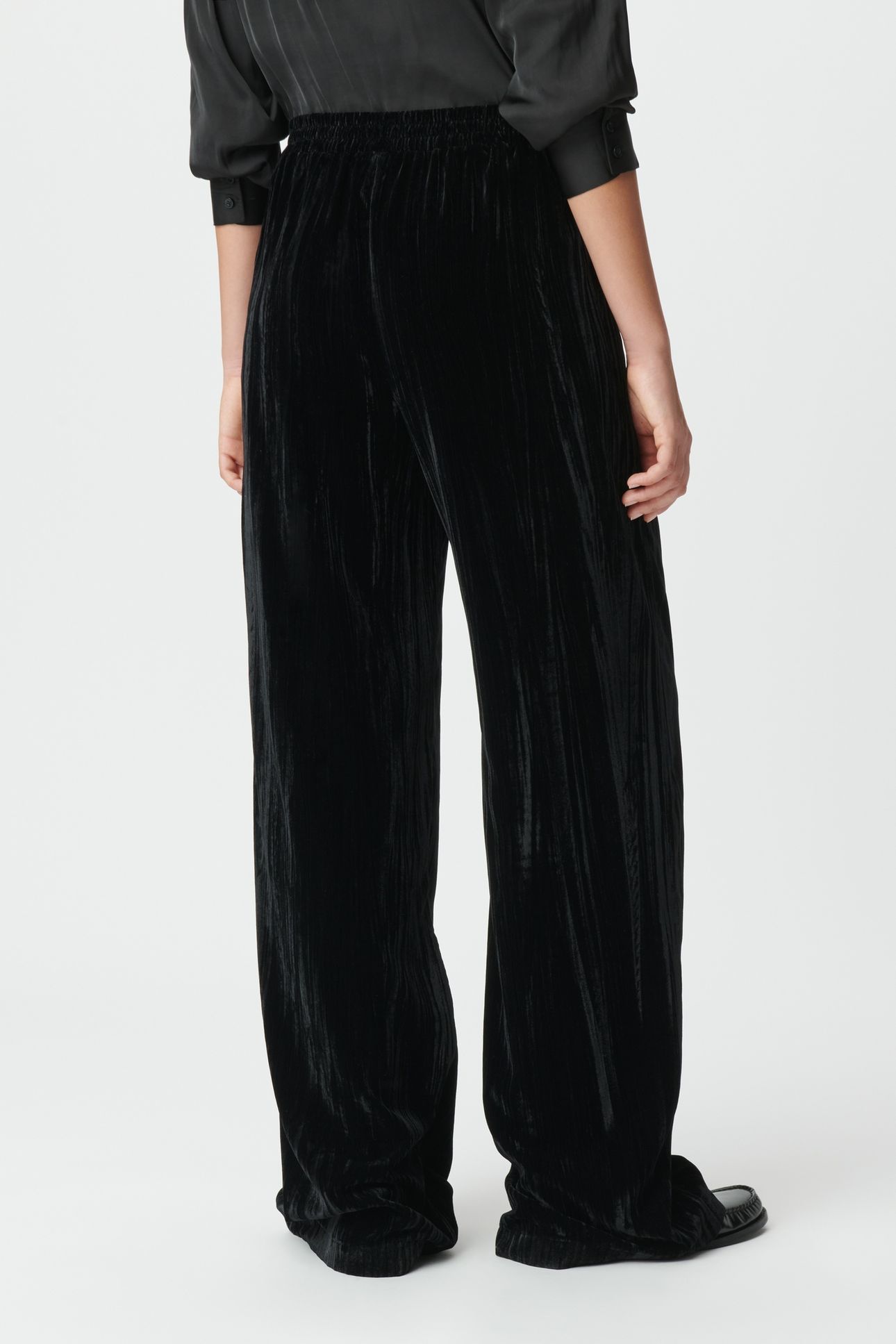 BLACK CRUSHED VELVET WIDE-LEG TROUSERS 2