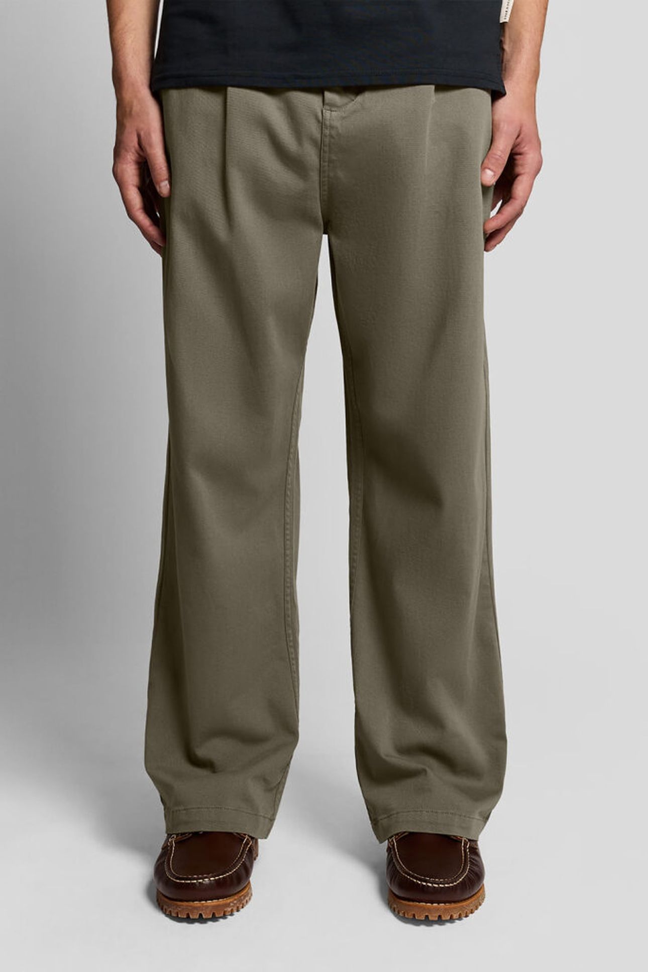 ENZYME WASH PLEATED TROUSER KHAKI ASH 1