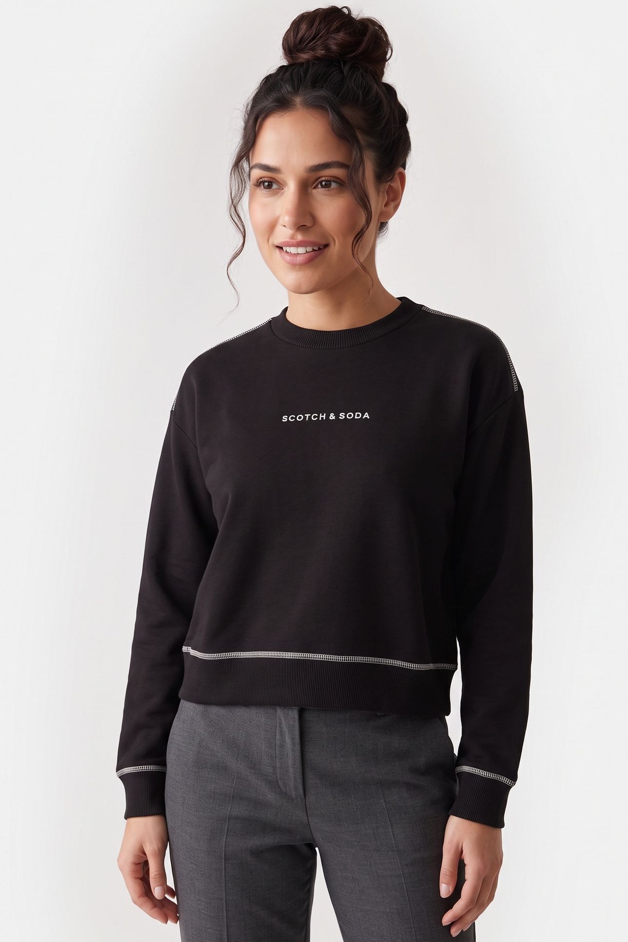 CORE CHEST ARTWORK SWEATSHIRT BLACK 1
