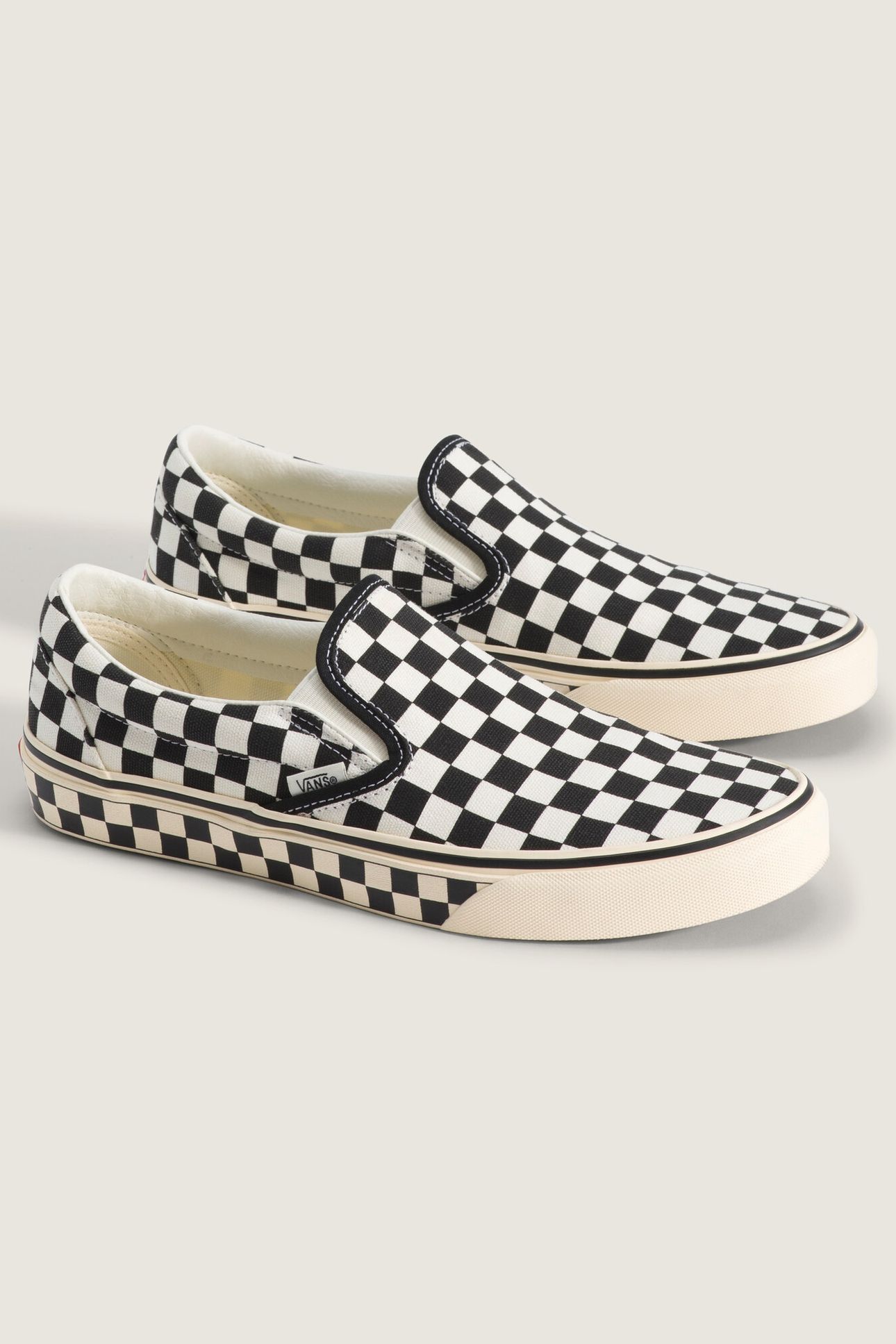 UNISEX CLASSIC SLIP-ON CHECKERBOARD BLACK/MARSHMALLOW 2