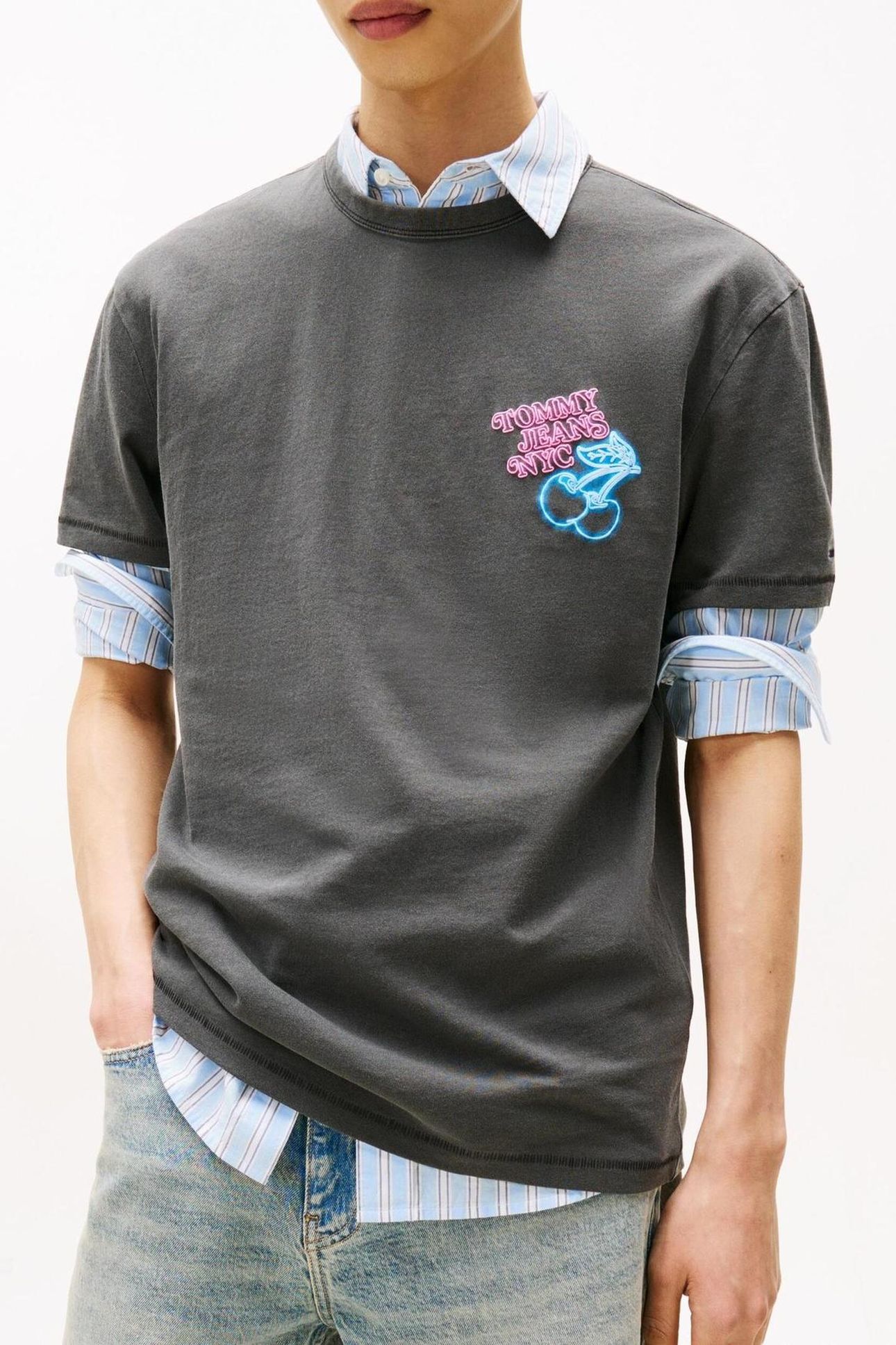 TJM REG NOVELTY FAIR BLACK NEON 1