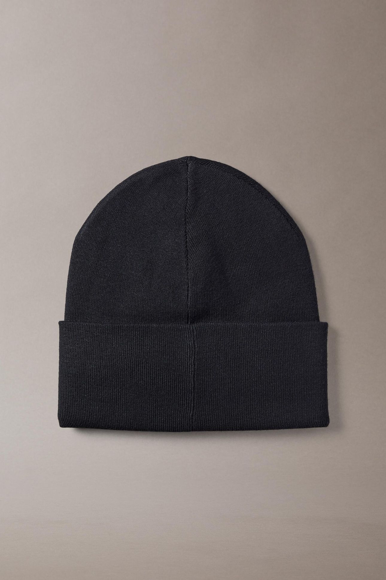 MONOLOGO PATCH BEANIE BLACK 2