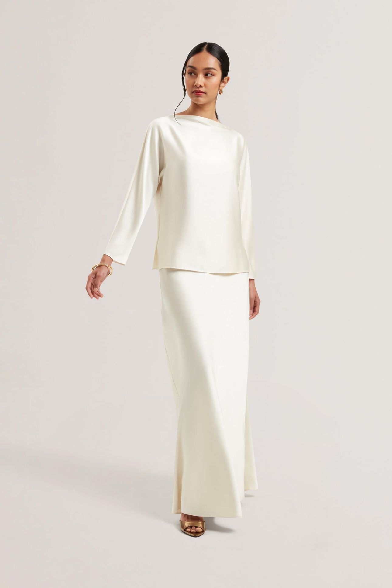 VOUGA SLASH NECK SATIN TOP IVORY 5