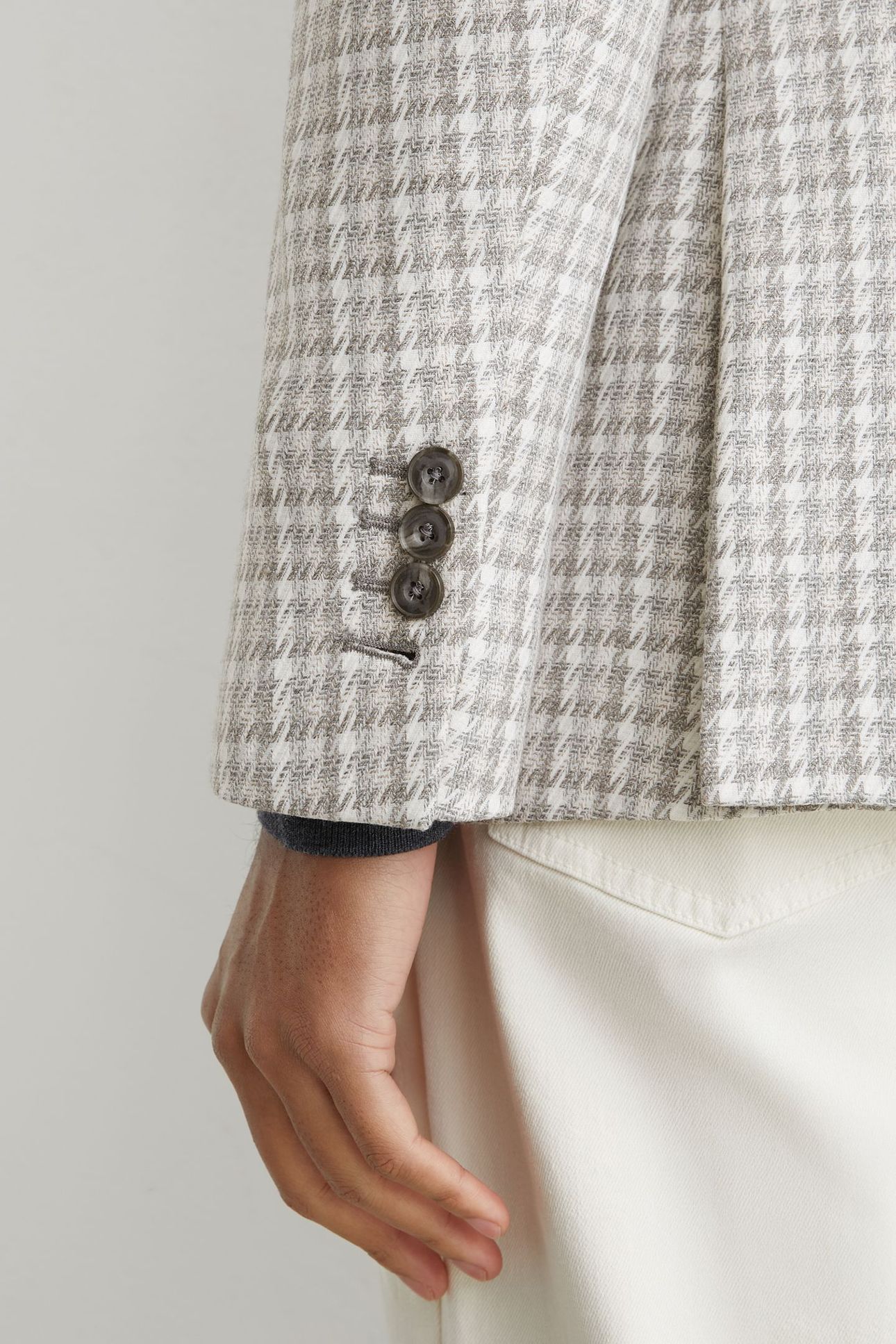 SB 2B NOTCH DOGTOOTH CHECK BLAZER SOFT GREY 7