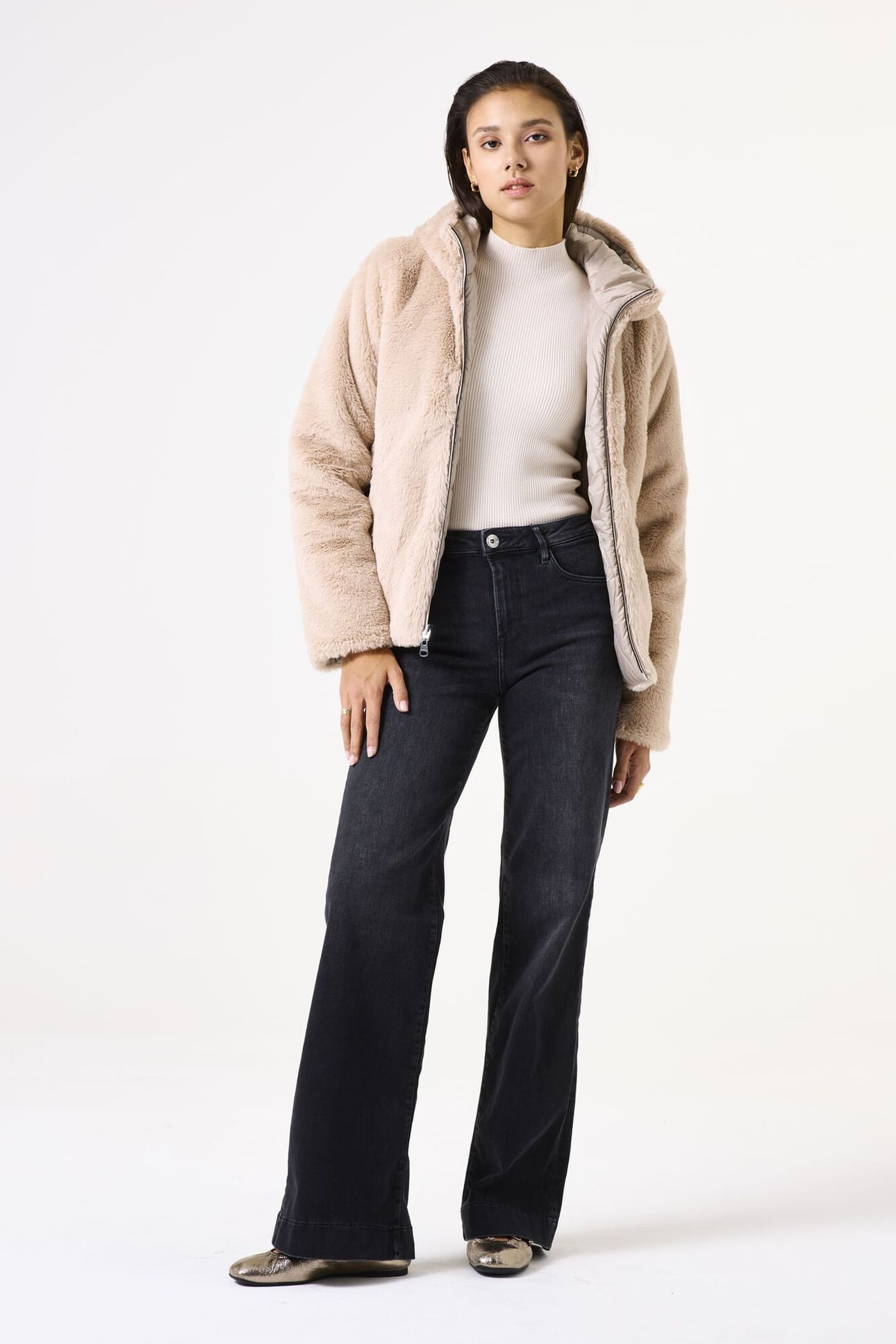 LADIES OUTDOOR JACKET WARM BEIGE 2