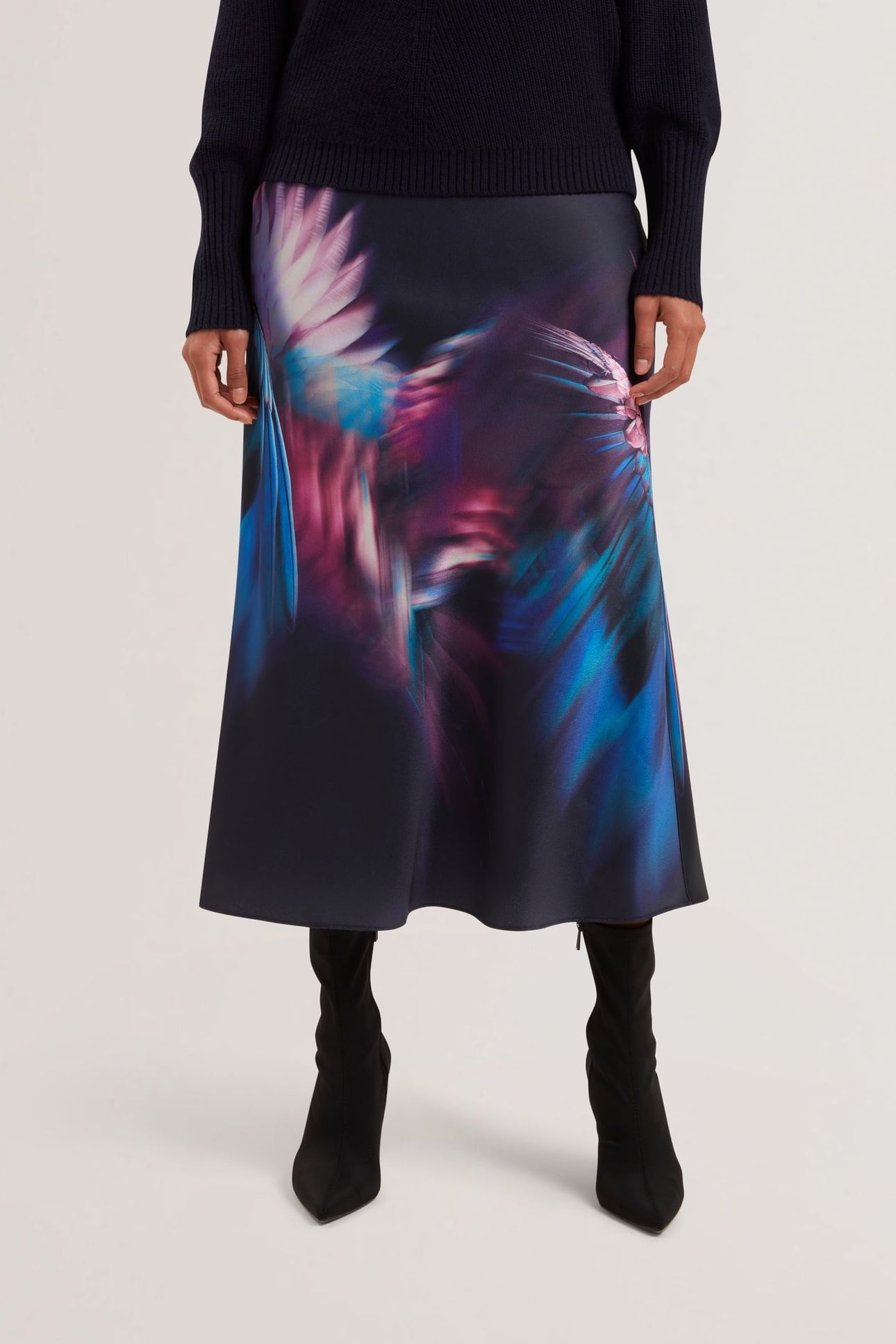 WMS GILAO PRINTED MIDI BIAS CUT SKIRT NAVY 2