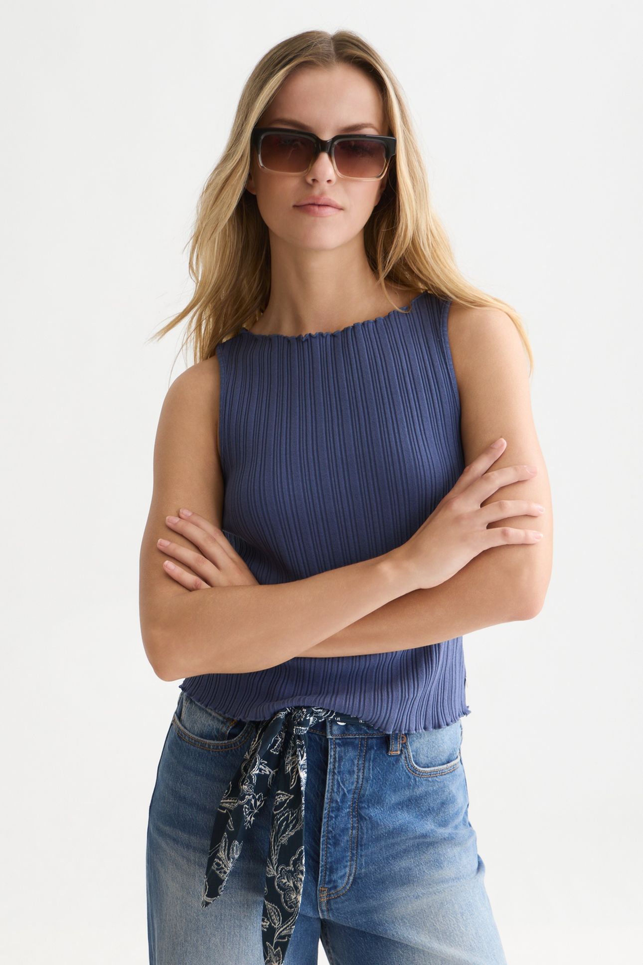STRUCTURED RIB TANK OCEANA 1