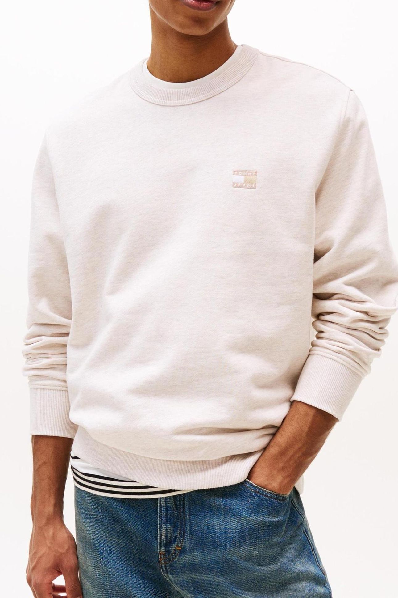 TJM REG BADGE CREW OAT MARL HEATHER TONAL 1