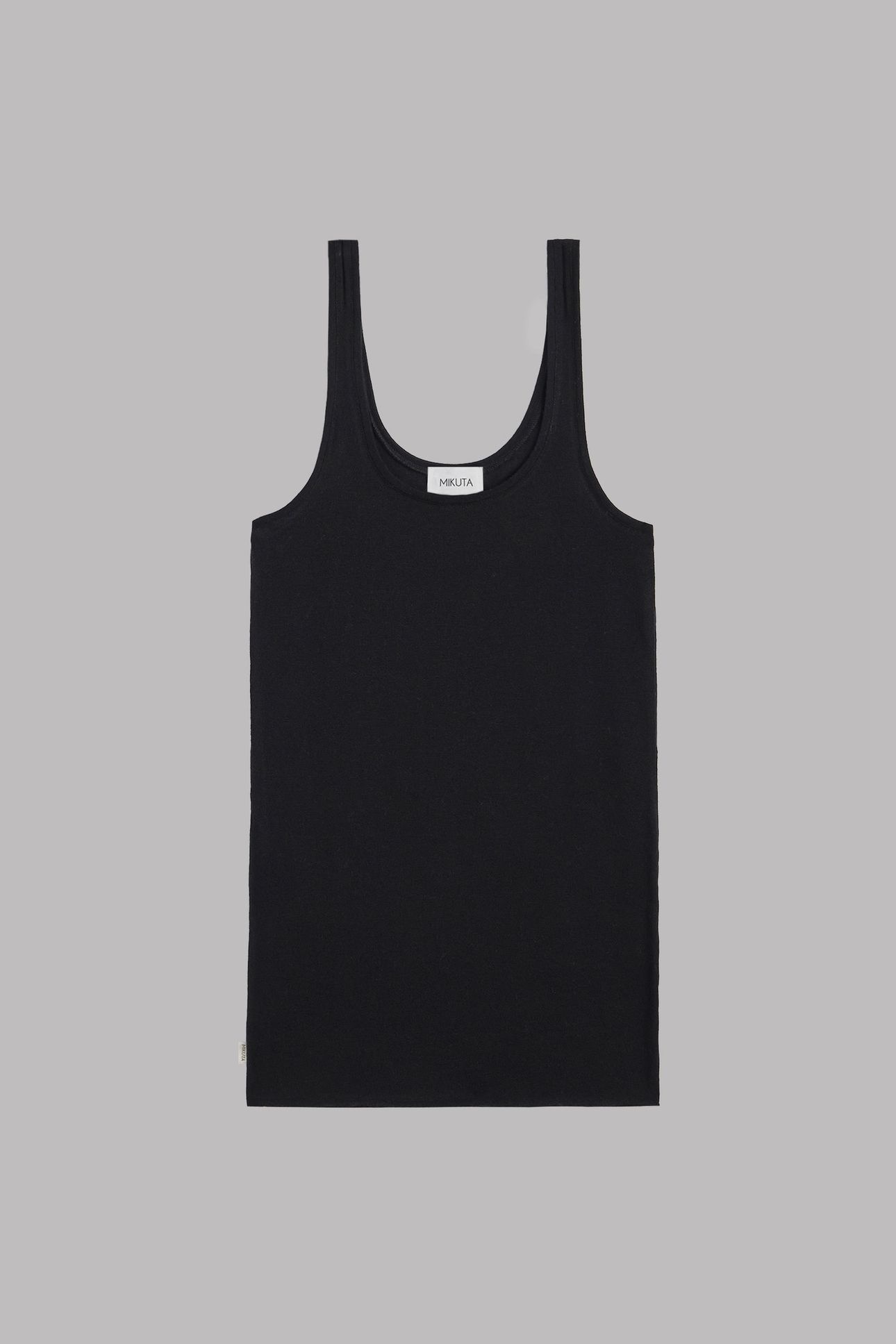 THE BLACK SOFT TANK TOP 3