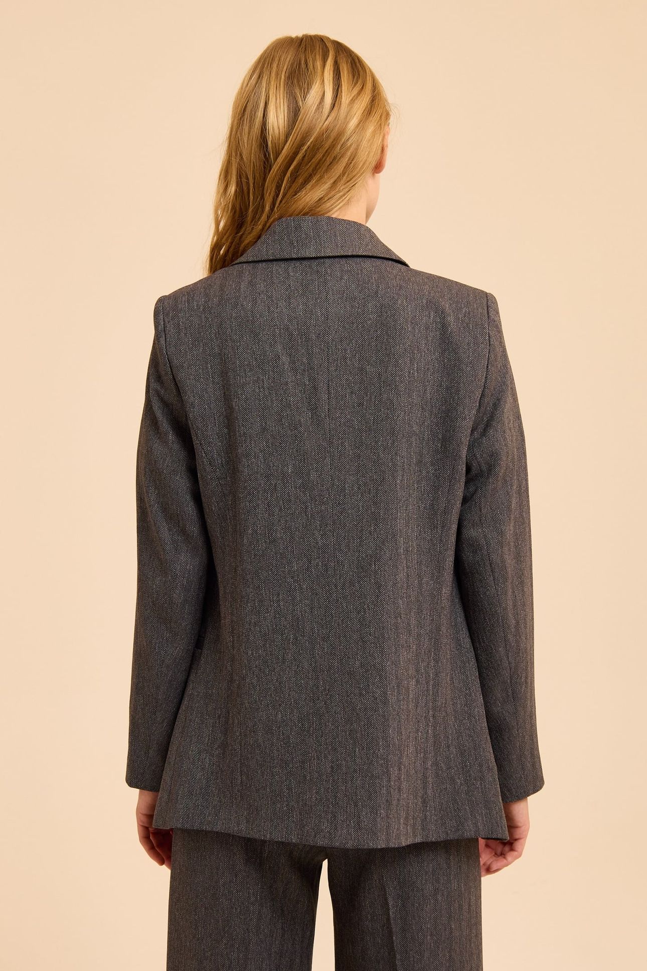GREY HERRINGBONE SUIT JACKET 2