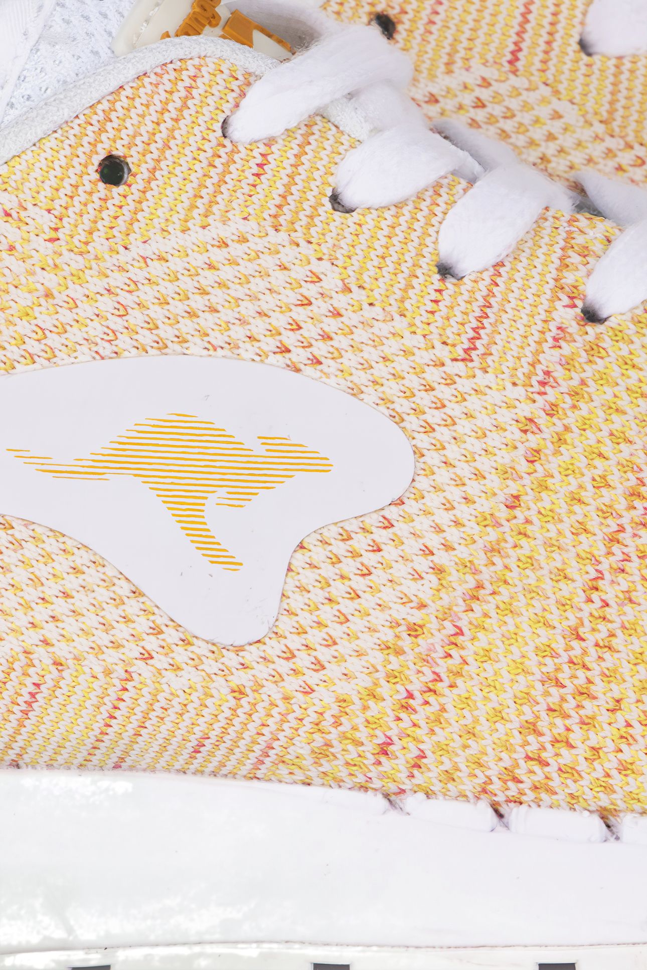 COIL-R1 WOVEN WHITE/MULTI 3
