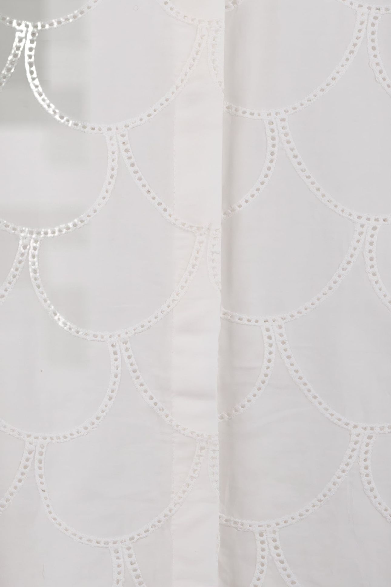 MAGNOLIA MOON WHITE 4