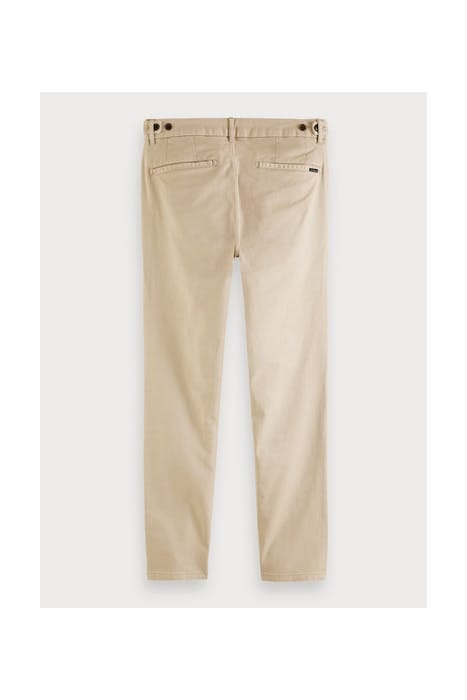 MOTT - CLASSIC GARMENT -DYED TWILL CHINO SAND 2