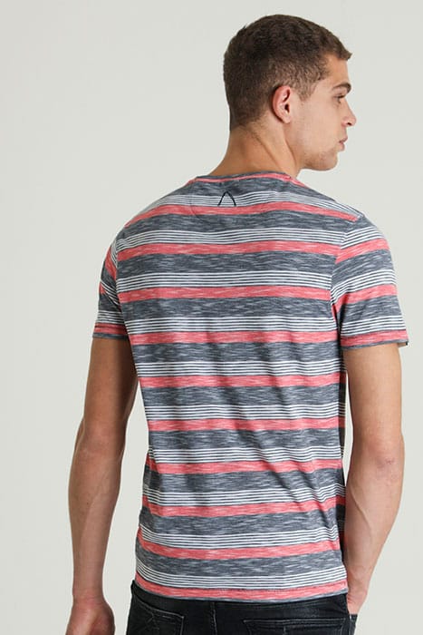 UNIVERSAL WIDE RED 2