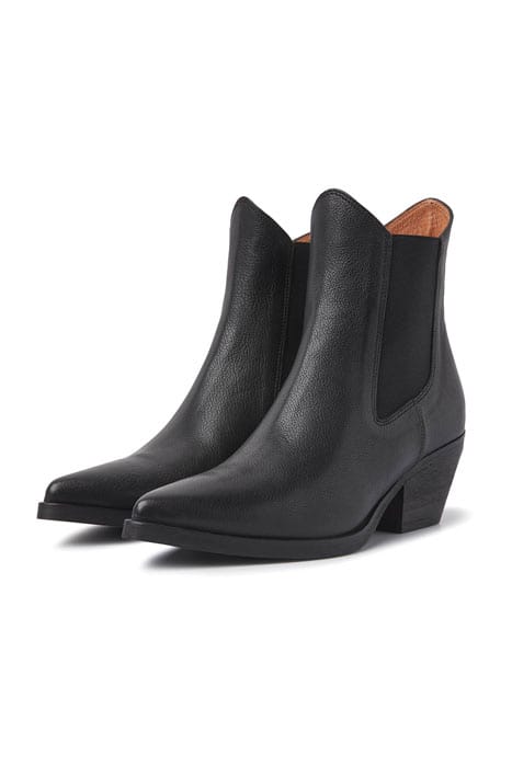 JIL ARC BLACK 2