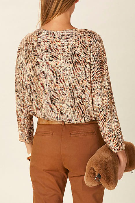 BOAT NECK POPOVER SHIRT BROWN 3