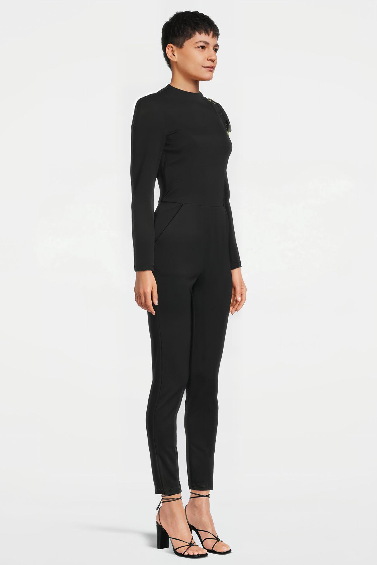 WOMEN‘S SIDE VOLANT OVERALL BLACK 4