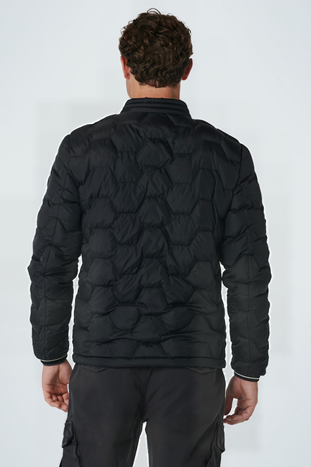 JACKET SHORT FIT PADDED BLACK 3