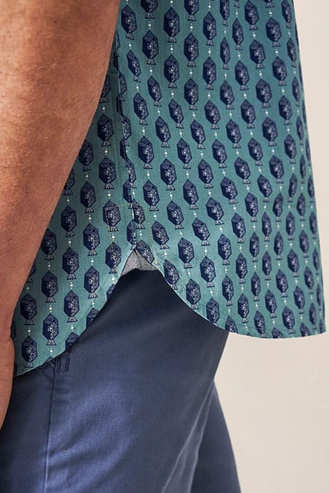 LINEAR FISH PRINTED SS SHIRT MINT GREEN 3