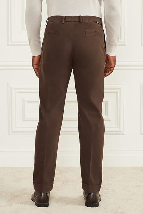 MARCIANO BY GUESS ETHAN ROLL- CHINO CHOCOLATE BROWNIE 2
