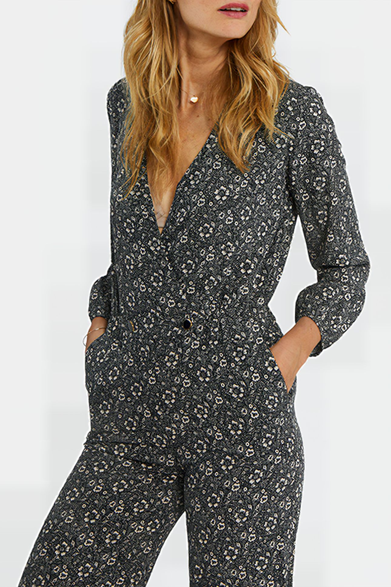 BLACK GRAPHIC FLOWER PRINT JUMPSUIT 3