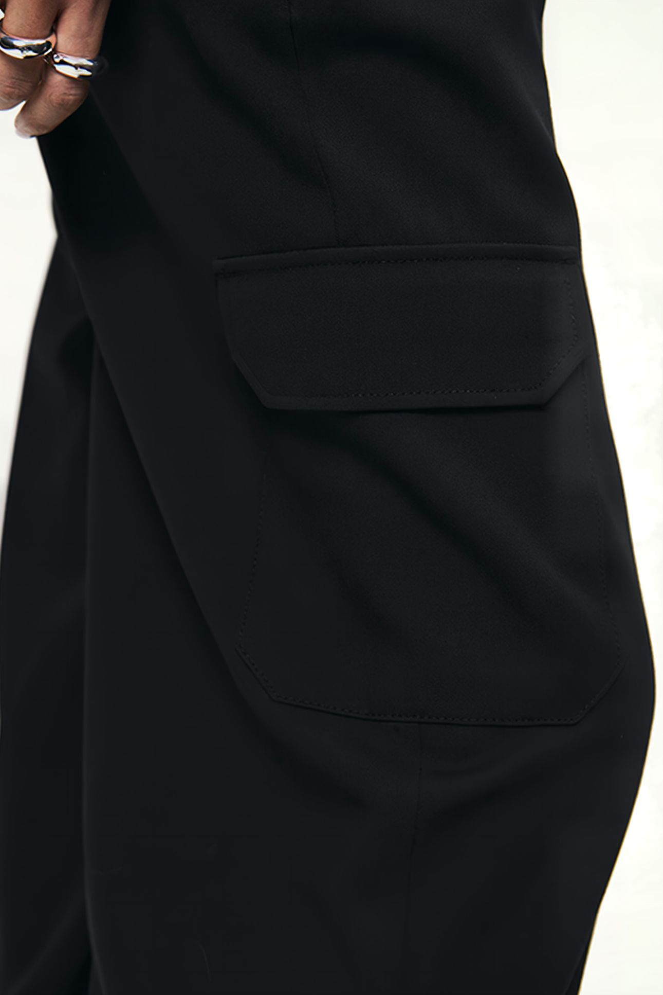 HARLOW CARGO PANTS RAVEN 4