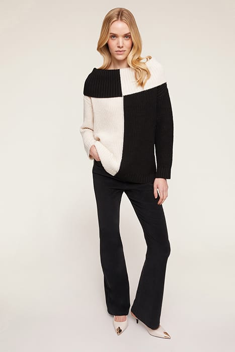 CORDUROY FLARE TROUSERS BLACK 3
