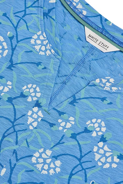 NELLY NOTCH NECK TEE BLUE PRINTED 3