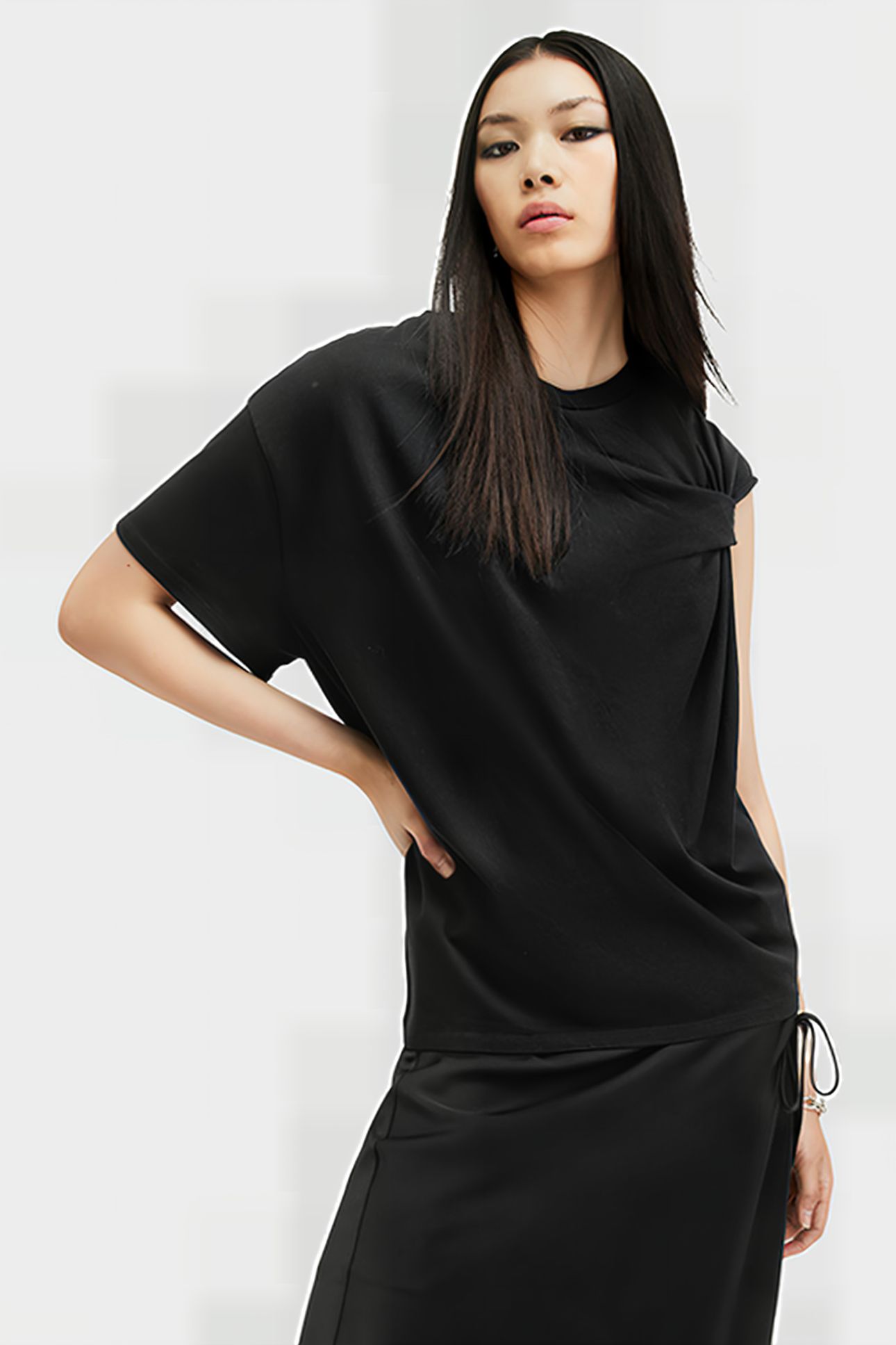 ONYX TWIST TEE BLACK 3