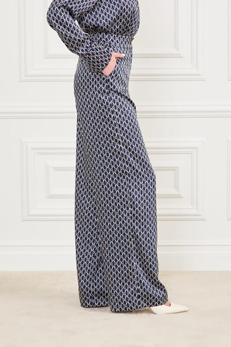 MARCIANO BY GUESS ROBIN PANT NEW MONOGRAM SECRET 6