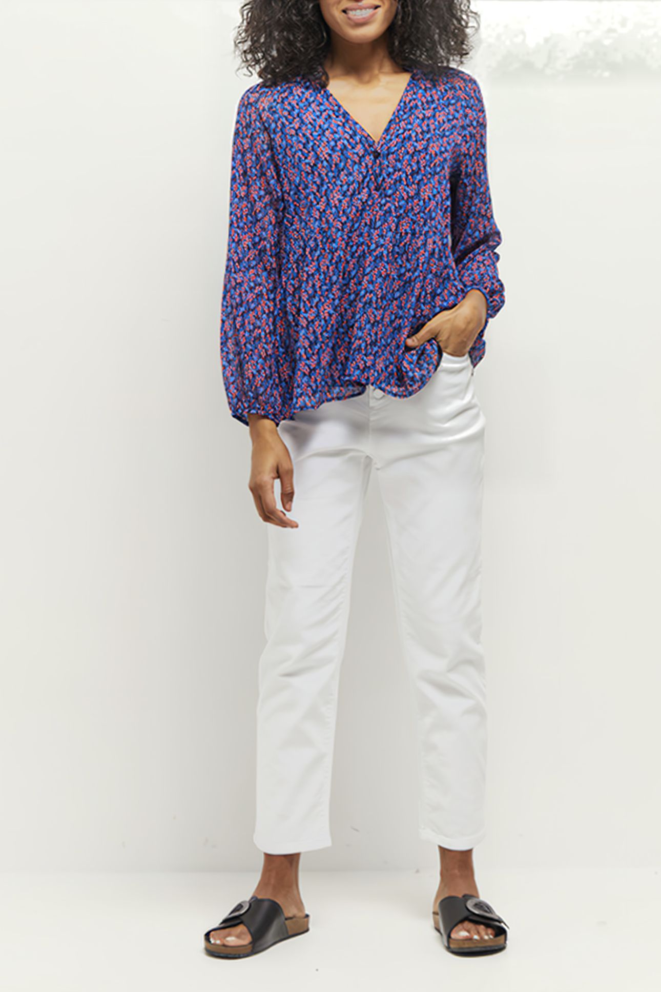 CERES - NAVY BLOUSE WITH GRAPHIC BOUQUET PRINT IN RECYCLED P 3