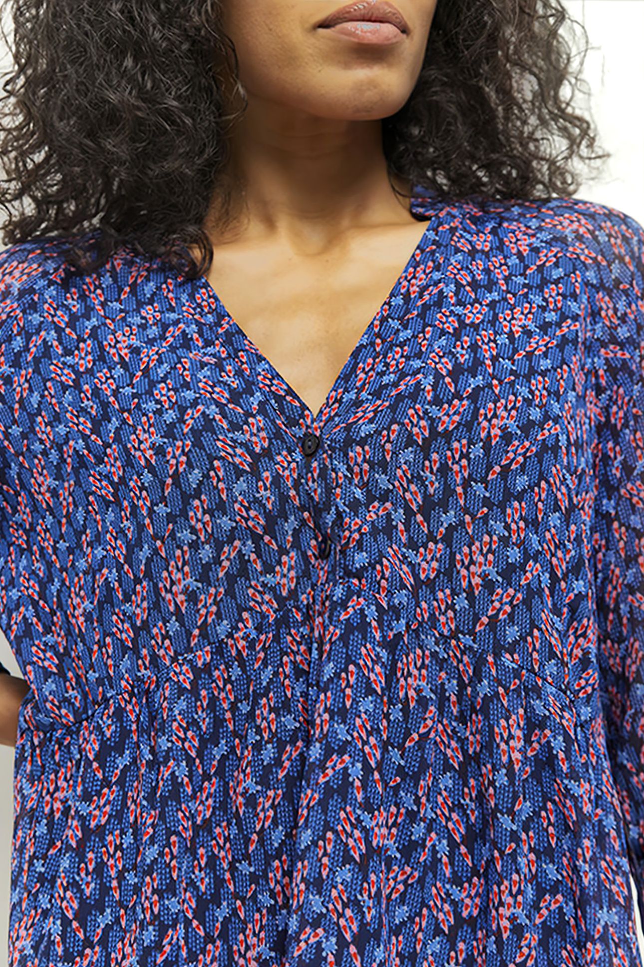 CERES - NAVY BLOUSE WITH GRAPHIC BOUQUET PRINT IN RECYCLED P 4