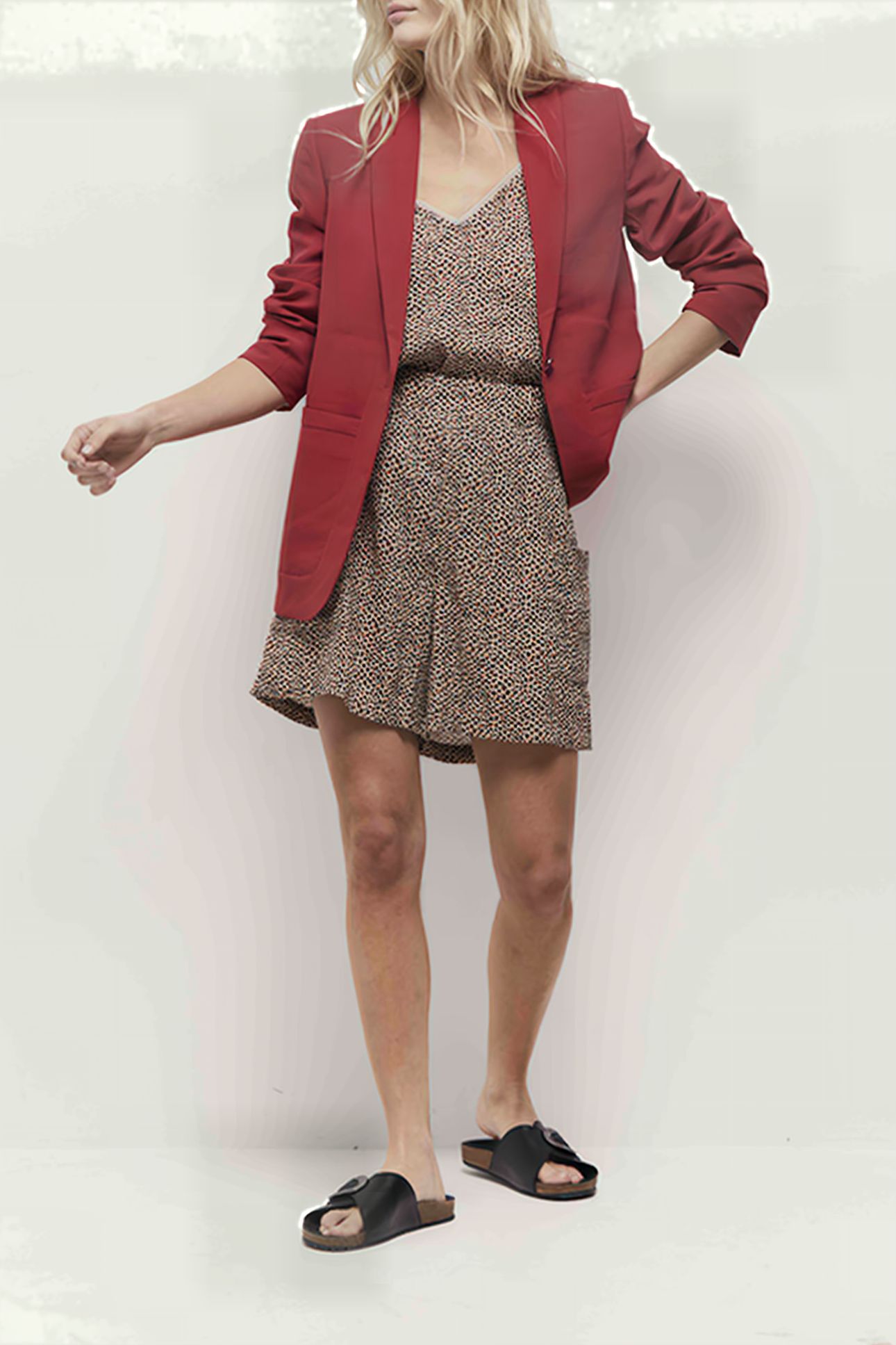 VARA - CHILIPEPPER SUIT JACKET IN RECYCLED POLYESTER 3