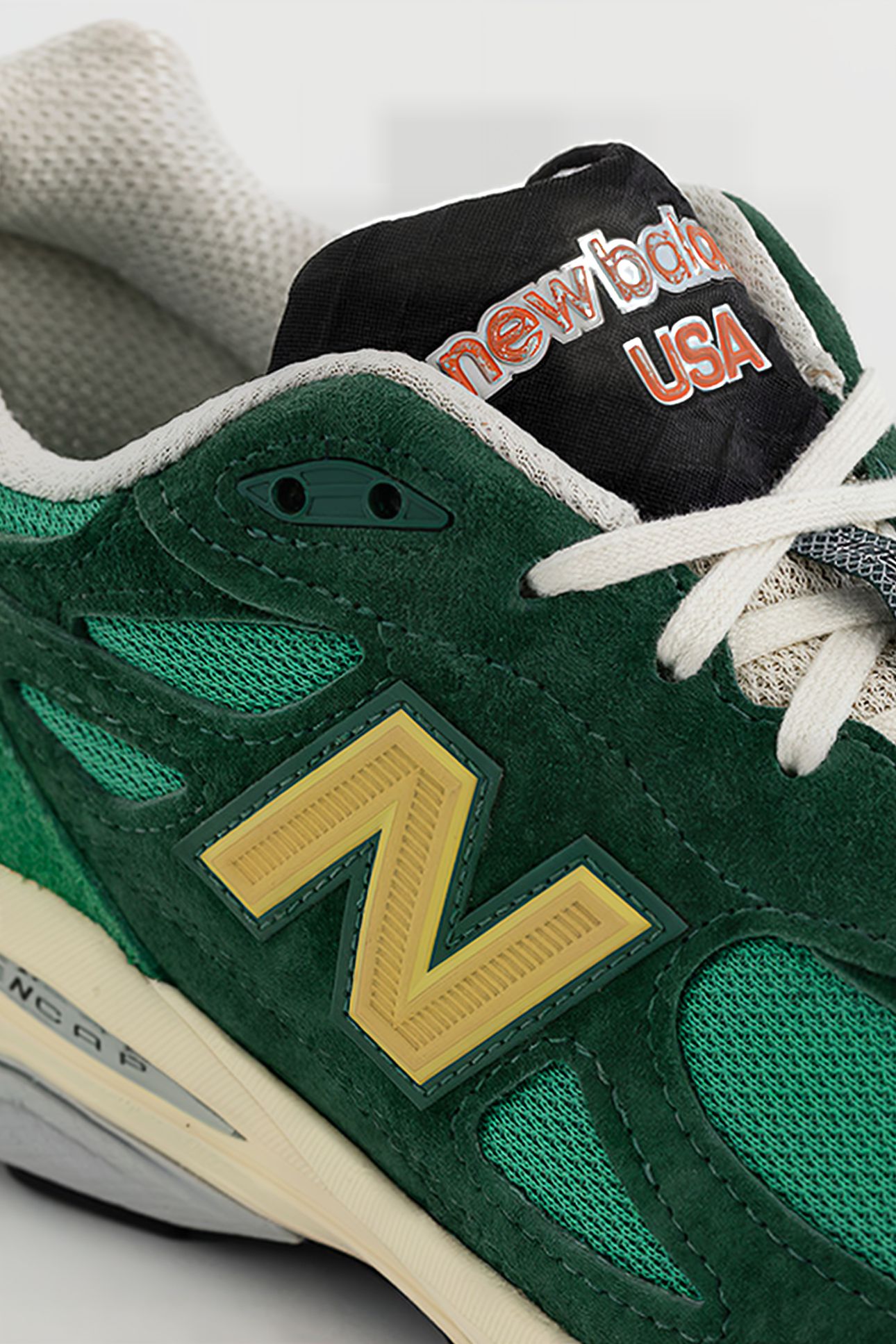 M990GG3 MADE IN USA SNEAKERS IN GREEN 7
