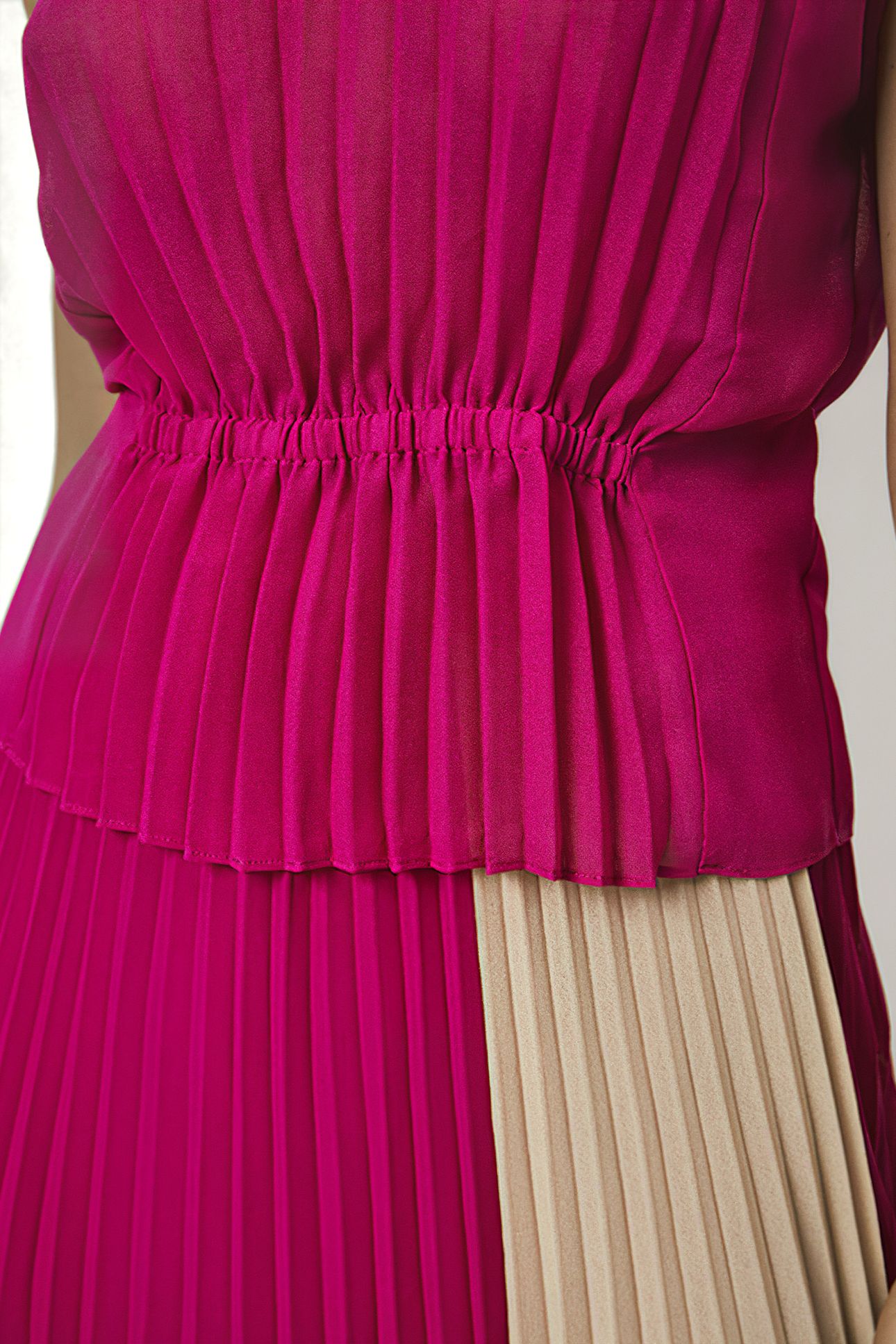 PENELOPE GATHERED DETAIL TOP HIBISCUS PINK 7