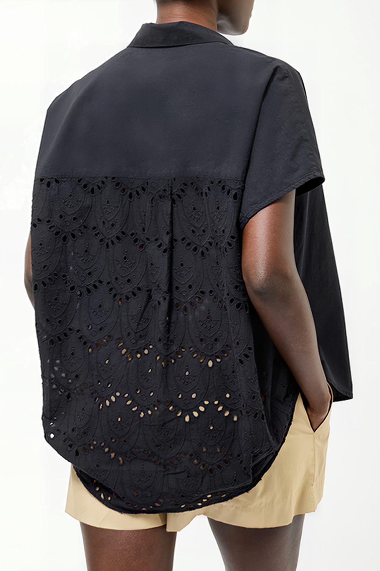 BRODERIE BACK SHORT SLEEVE POPOVER SHIRT BLACK 2