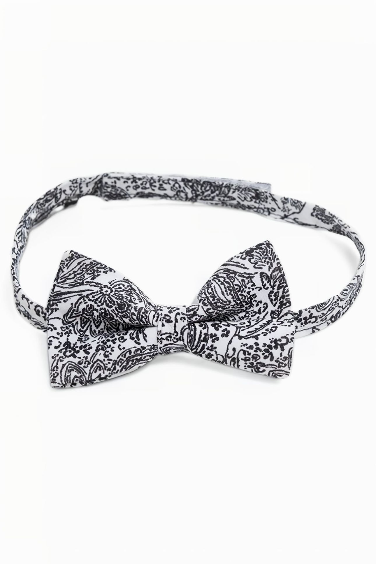 BOYS’ BOW TIE WITH BLACK ETHNIC PRINT 1