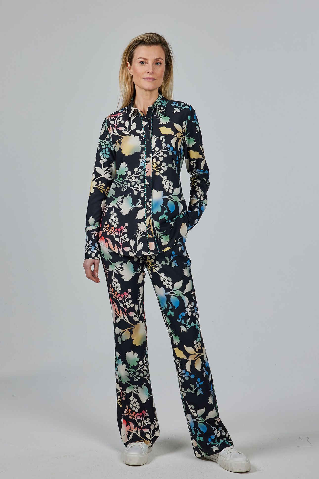 TRAVEL BLOUSE PRINT JOURNEY BLACK WITH FIORI PRINT 2