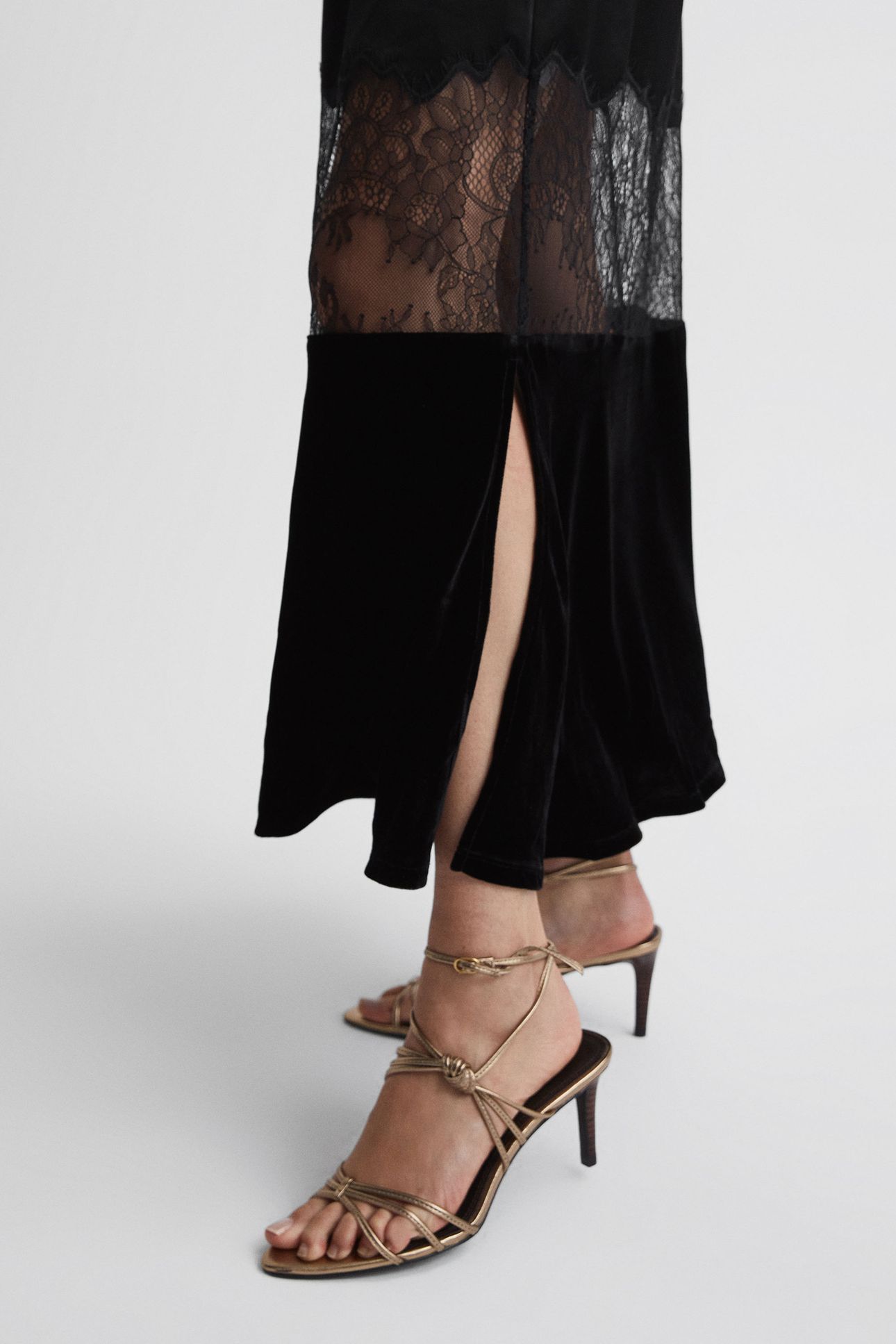 LACE PANEL MAXI DRESS — BLACK 4