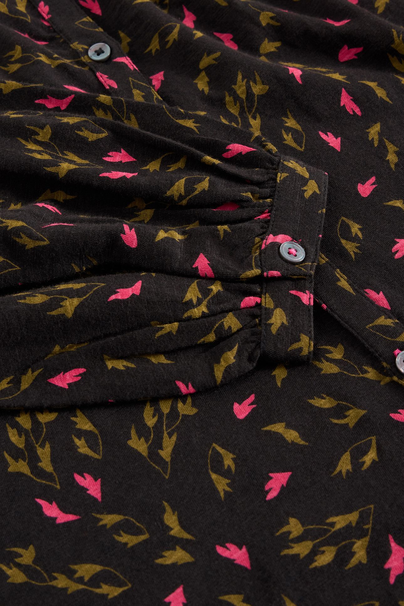 DANIELLA SHIRRED TOP BLACK PRINT 6