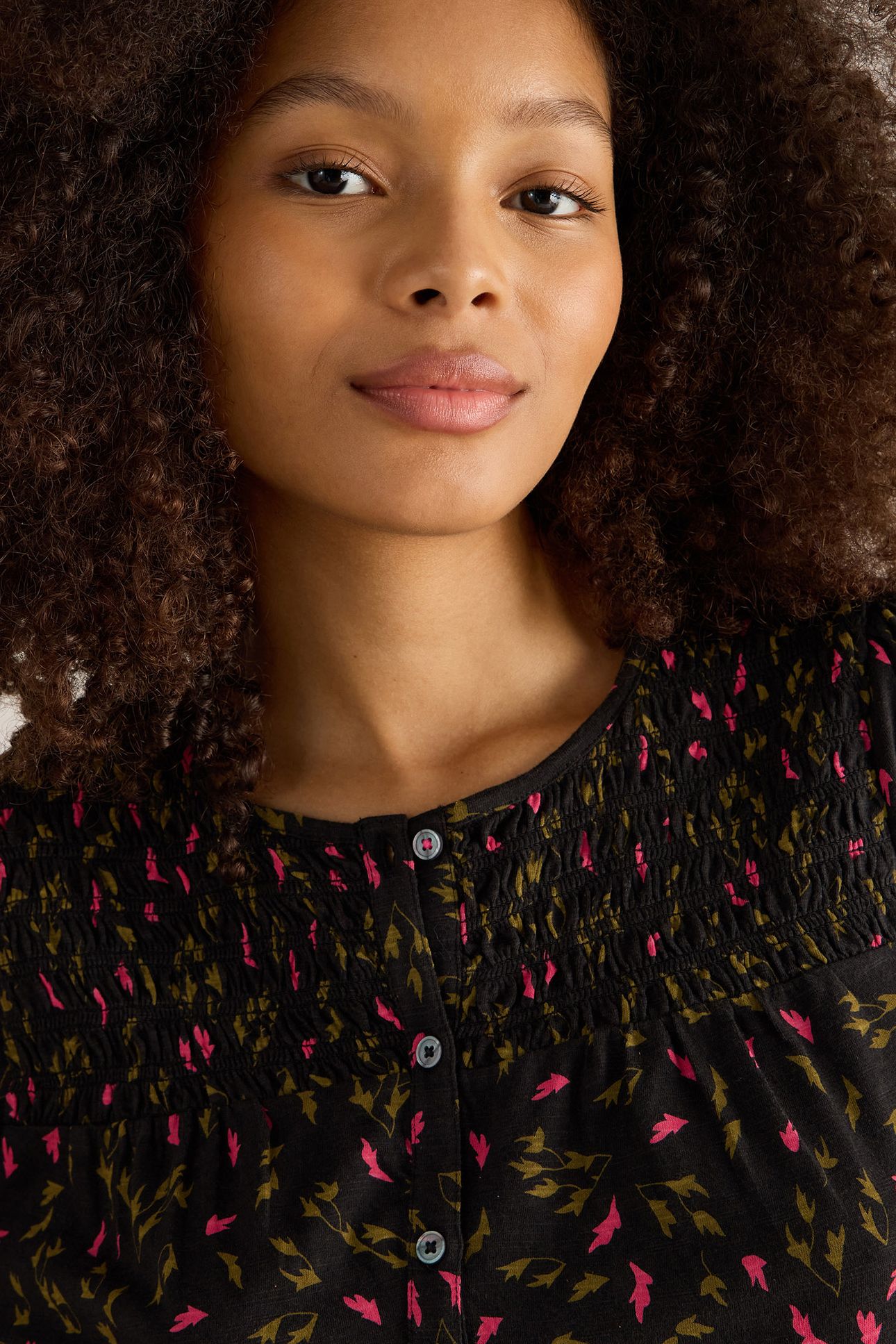 DANIELLA SHIRRED TOP BLACK PRINT 5