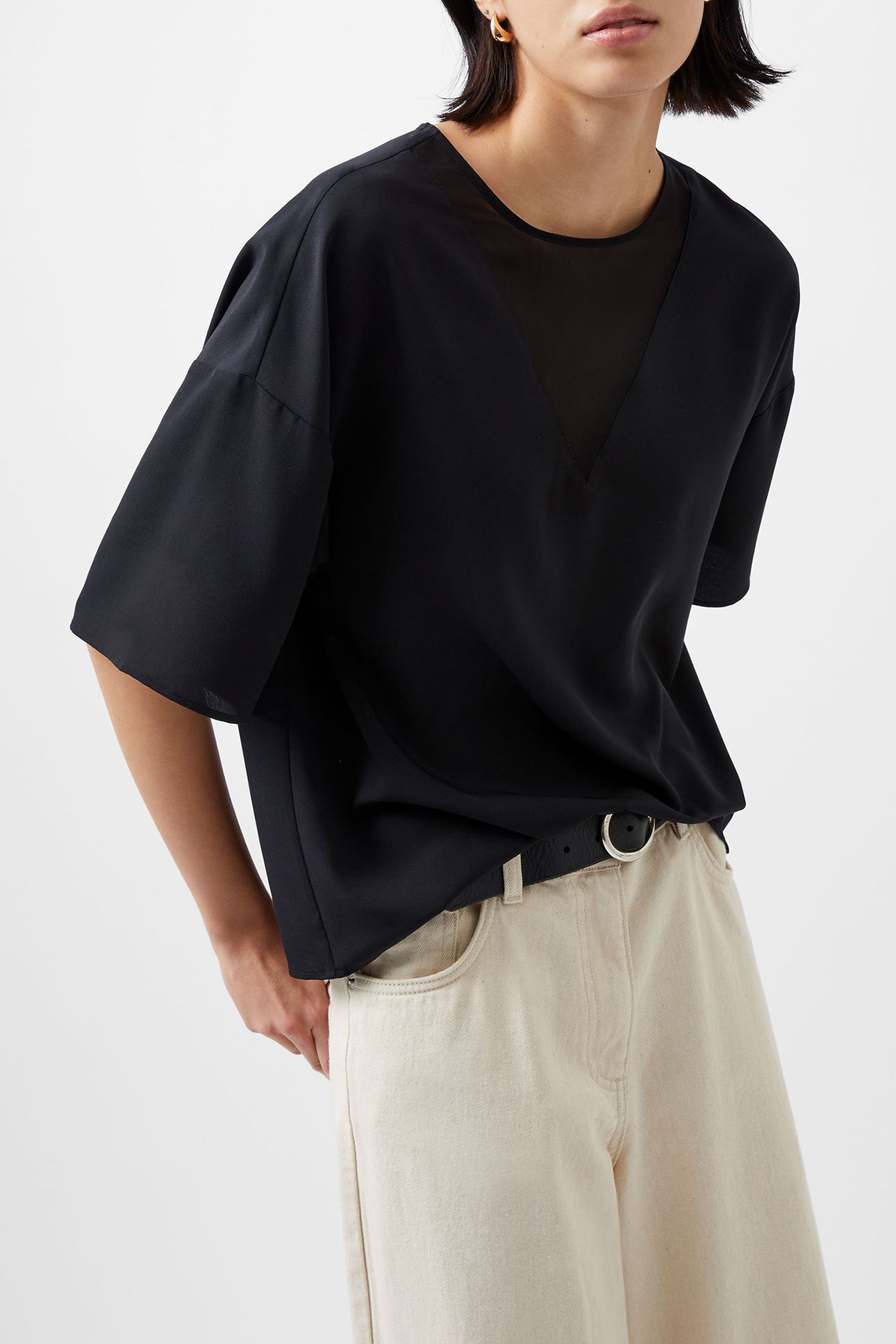CAPRIANA CREPE TOP BLACKOUT 1